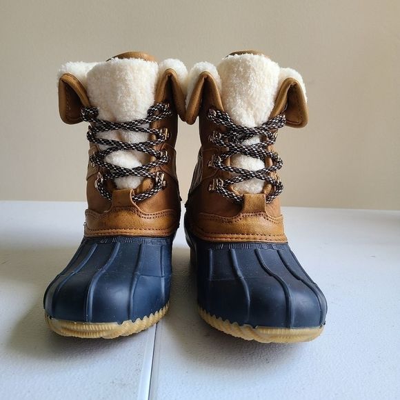 Tommy Hilfiger winter boots sz 5 [B7] - Picture 2 of 9